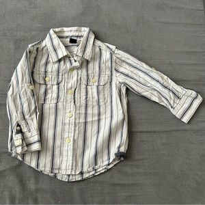 Baby Gap button down boy’s shirt 18-24 months with roll-up sleeves